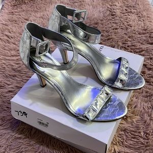 Style & Co silver metallic and stones heels. Size 8. Excellent condition.